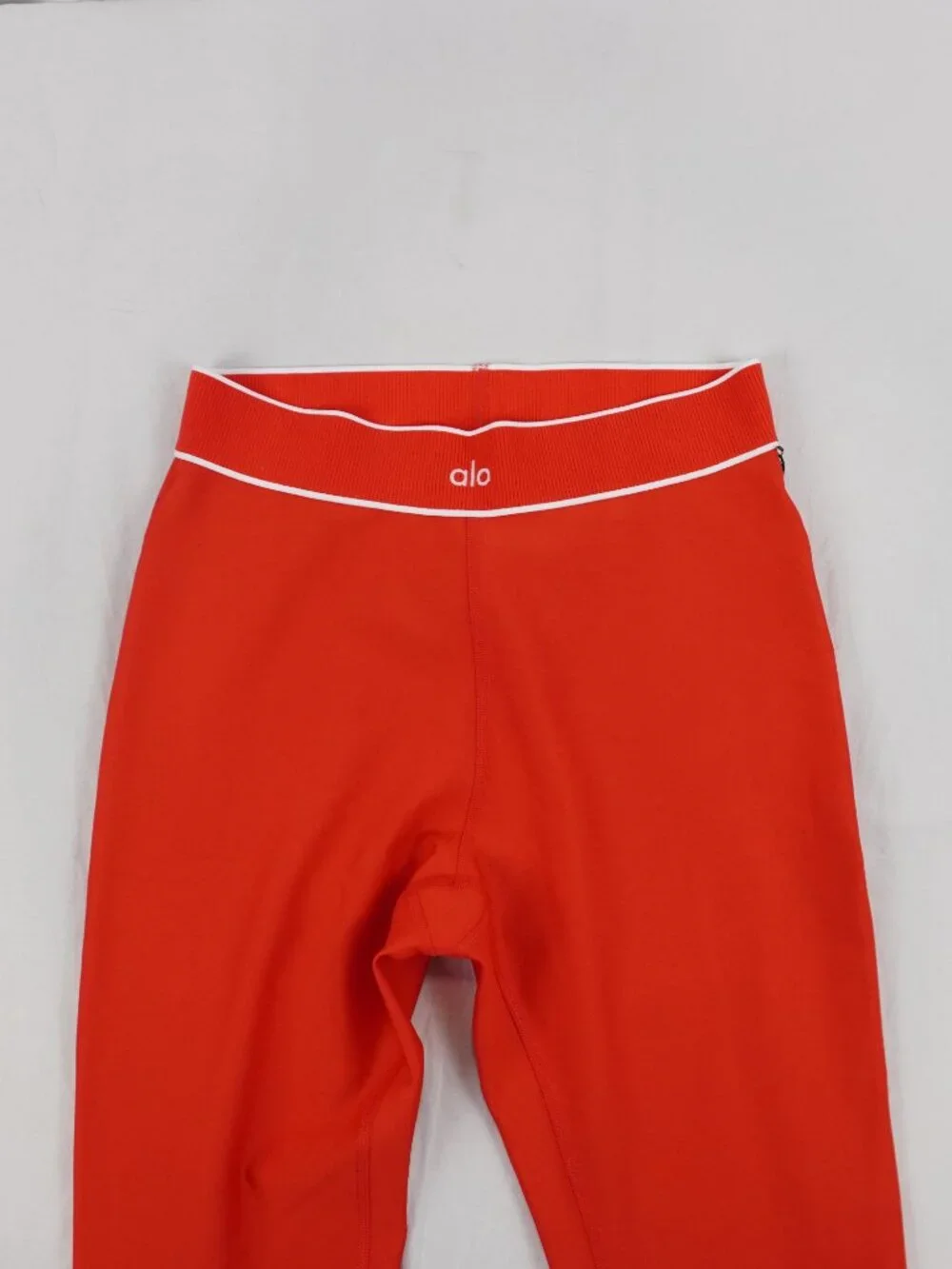 Alo Airlift High-Waist Alignment Leggings In Bright Red/White - Size Medium NWT